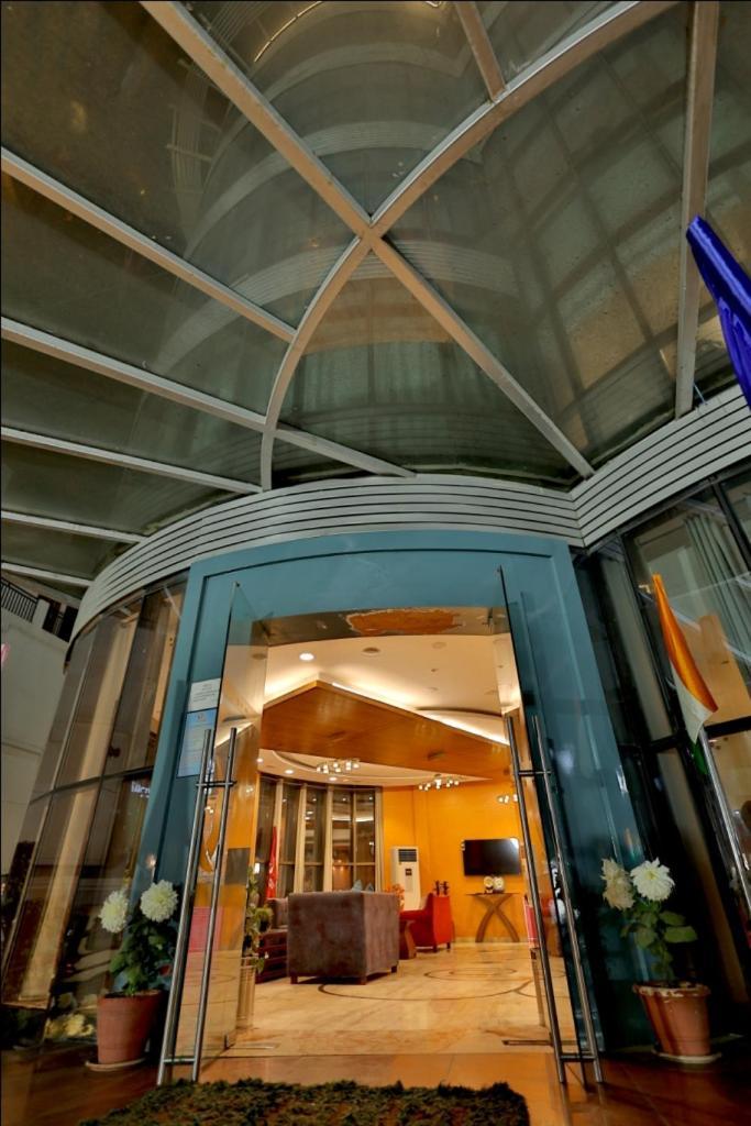 Hotel The Amaris Rishīkesh Exterior foto