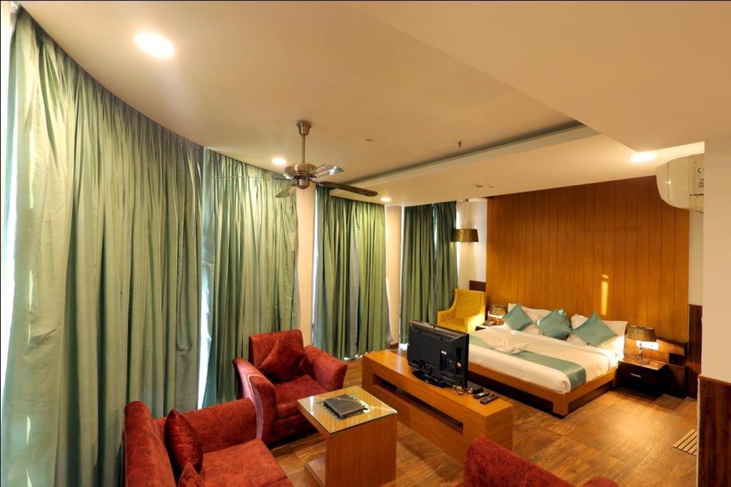 Hotel The Amaris Rishīkesh Exterior foto