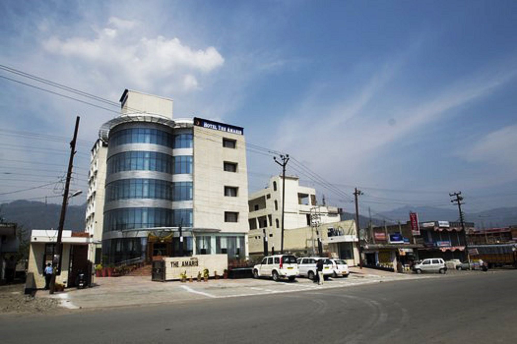 Hotel The Amaris Rishīkesh Exterior foto
